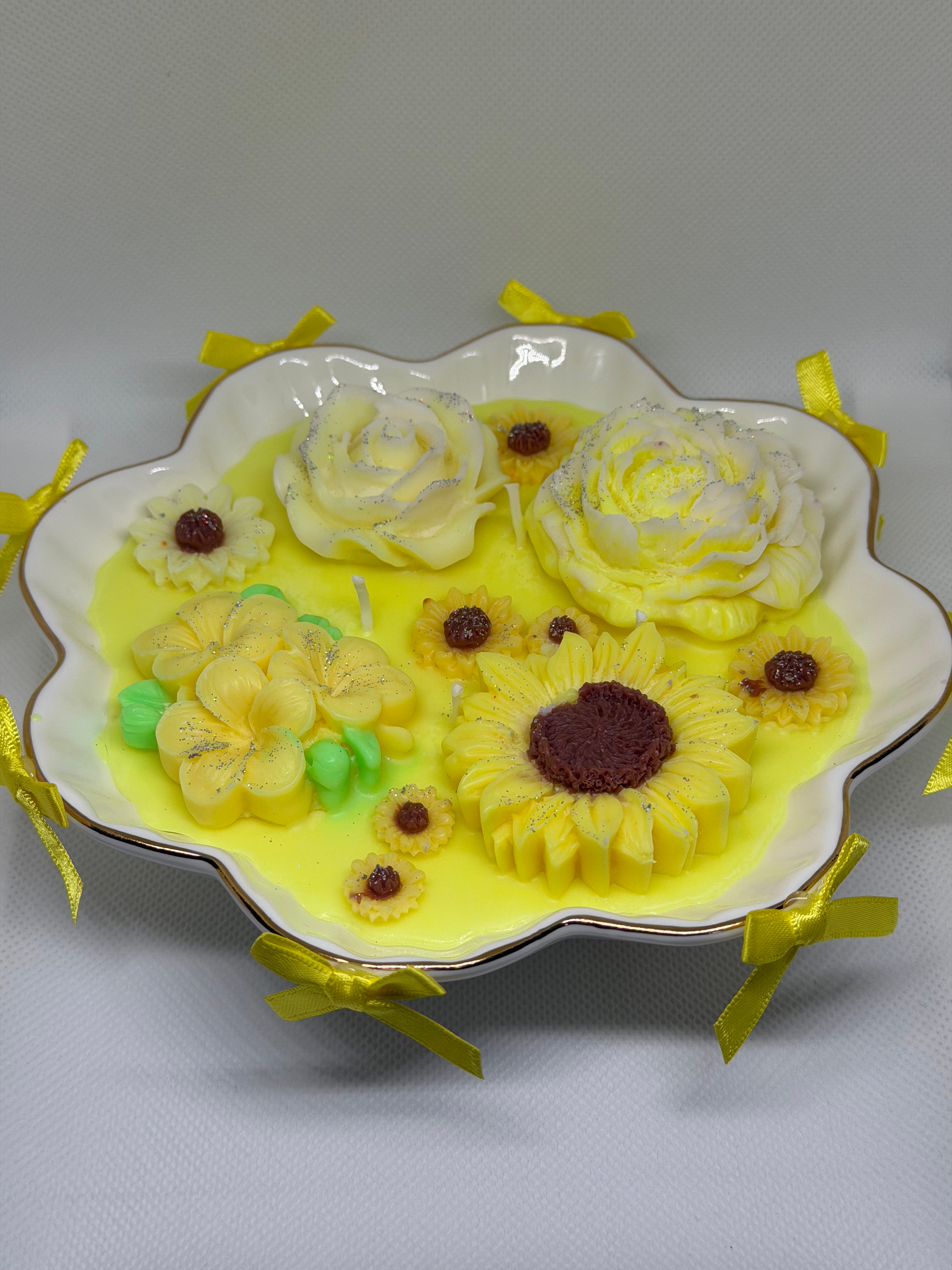 Sunlit Garden – Lavender Citrus Vanilla Floral Candle