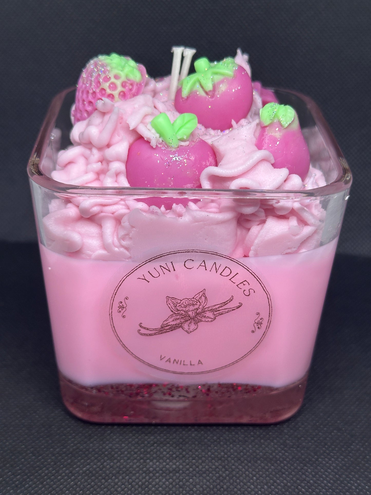 Sweet Delight – Vanilla Strawberry Whip Candle
